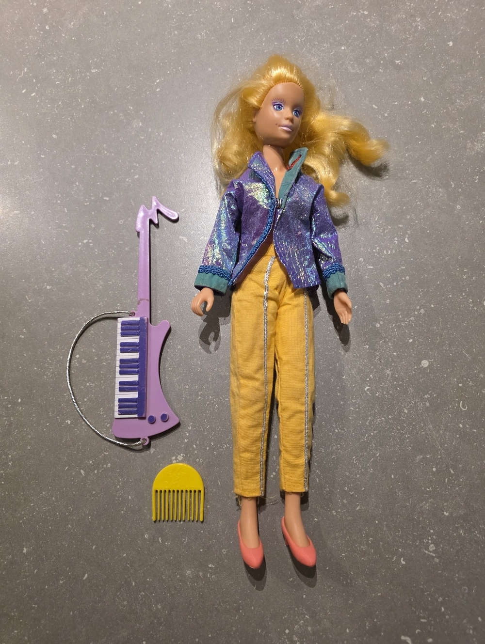 Vintage 1980's Jem And The Holograms Dolls VIDEO